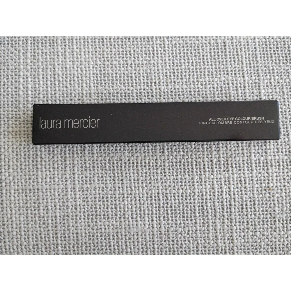 LAURA MERCIER All Over Eye Color Brush | 7.2” NIB